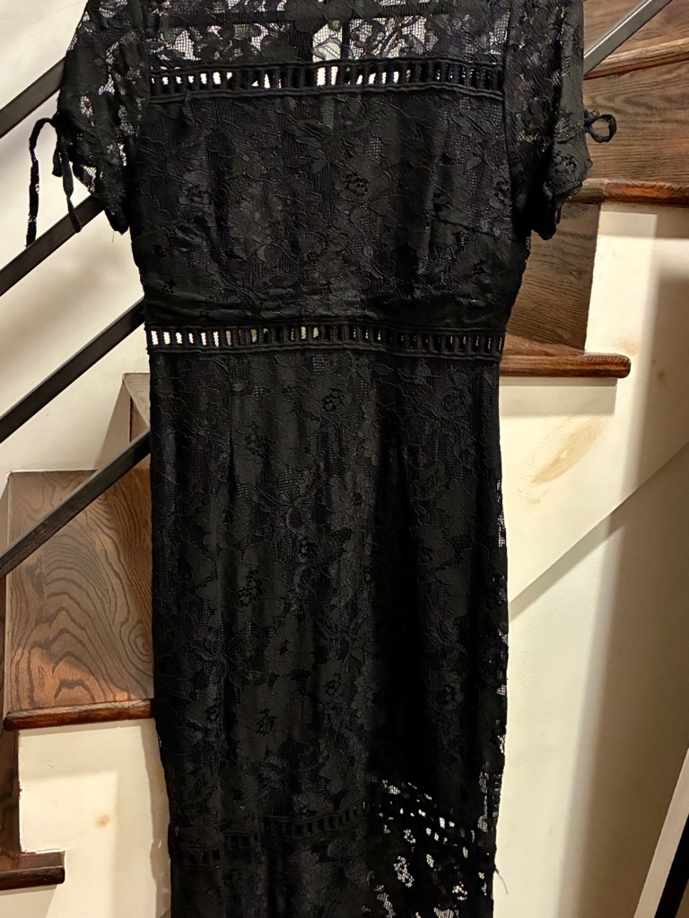 NSR Black Lace Midi Dress with Short Sleeves